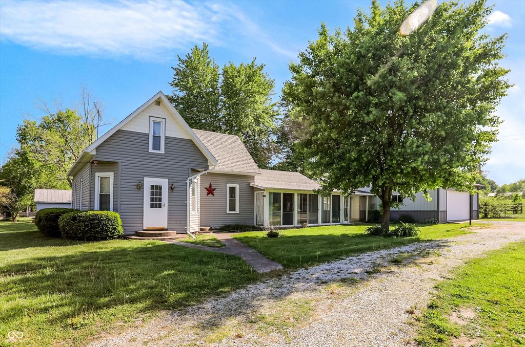 9184 S Geneva Main Street, Flat Rock, IN 47234