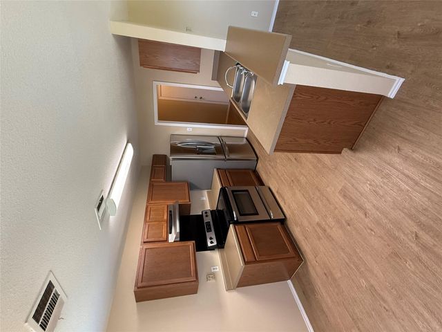 225 Hyltin ST, Hutto, TX 78634
