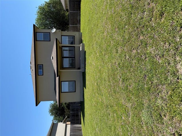 225 Hyltin ST, Hutto, TX 78634