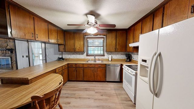 1477 S County Road 9, Slocomb, AL 36375
