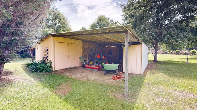 1477 S County Road 9, Slocomb, AL 36375