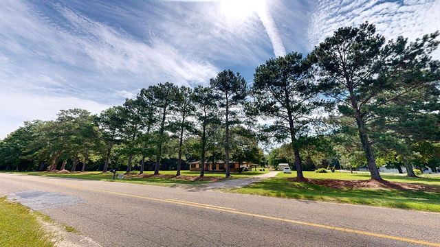 1477 S County Road 9, Slocomb, AL 36375