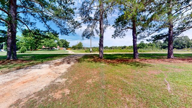 1477 S County Road 9, Slocomb, AL 36375