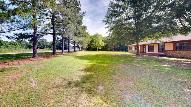 1477 S County Road 9, Slocomb, AL 36375