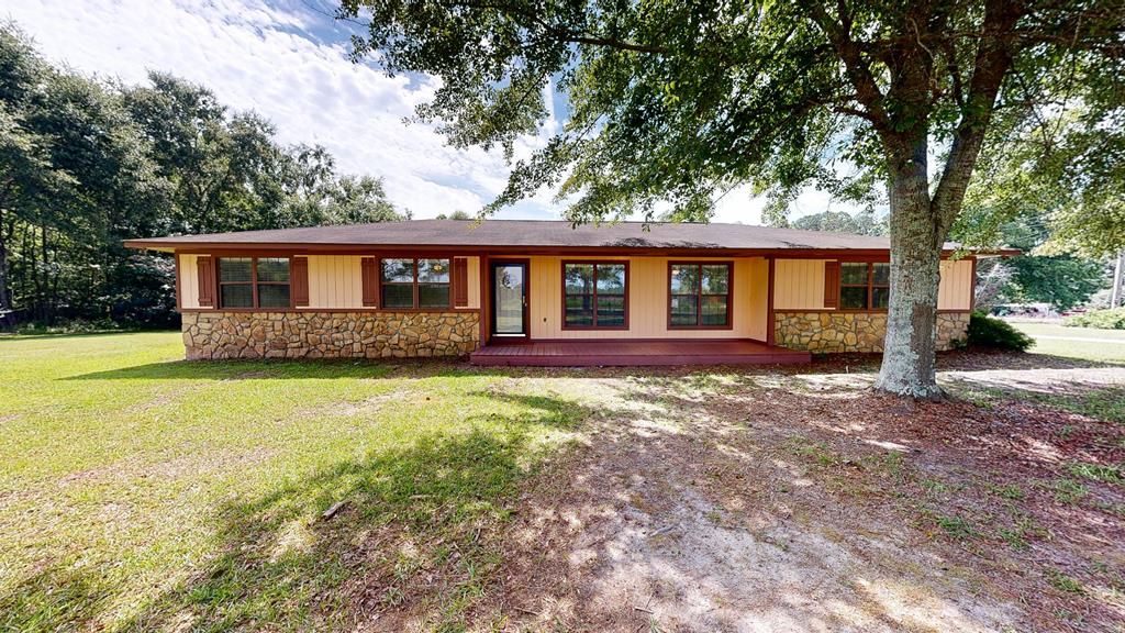 1477 S County Road 9, Slocomb, AL 36375