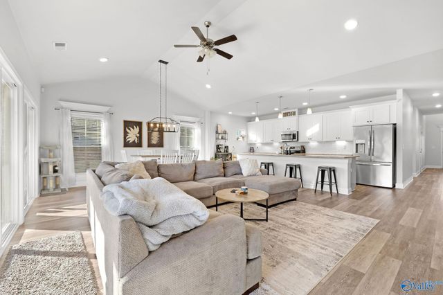 11544 Lucas Ferry Road, Athens, AL 35611