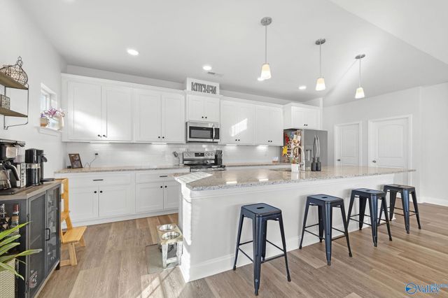 11544 Lucas Ferry Road, Athens, AL 35611