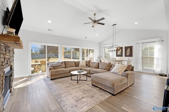 11544 Lucas Ferry Road, Athens, AL 35611