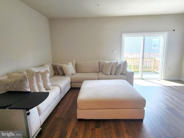 8760 MIMOSA AVE, Clinton, MD 20735