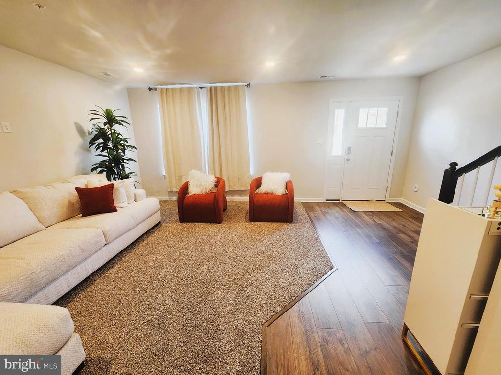 8760 MIMOSA AVE, Clinton, MD 20735