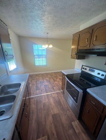 654 Artic Ave, Oak Grove, KY 42262