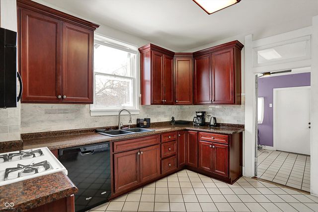 1112 S 10th Street, Noblesville, IN 46060