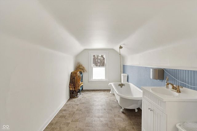 1112 S 10th Street, Noblesville, IN 46060