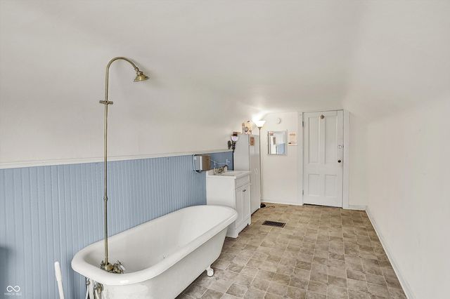 1112 S 10th Street, Noblesville, IN 46060