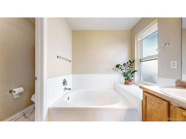 10490 Falcon St, Firestone, CO 80504