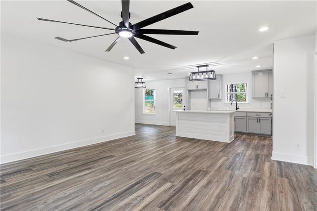 5545 Versye Avenue, Theodore, AL 36695