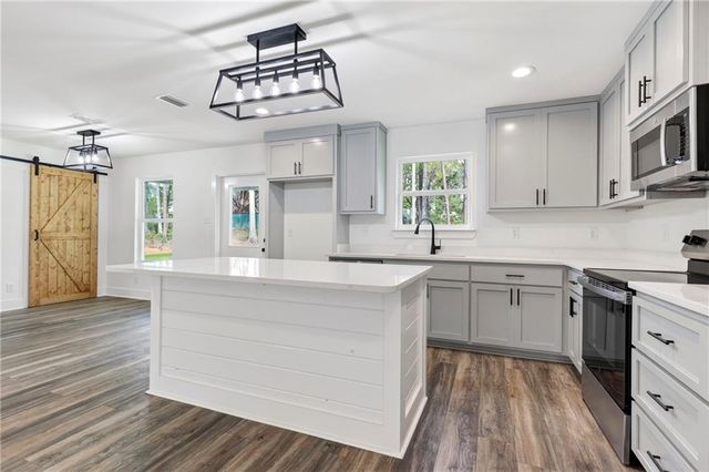 5545 Versye Avenue, Theodore, AL 36695