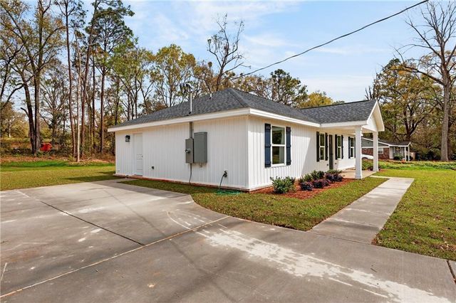 5545 Versye Avenue, Theodore, AL 36695