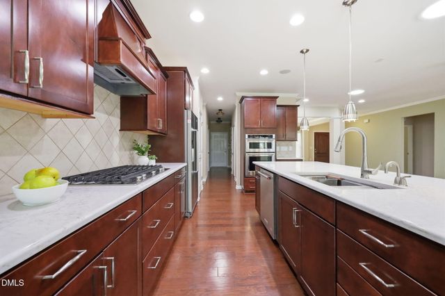 105 Manning Way, Durham, NC 27703