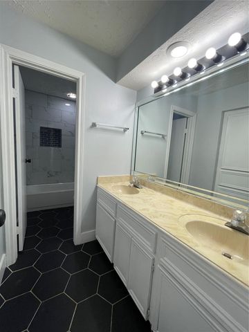 6207 Denmark Drive, Pasadena, TX 77505