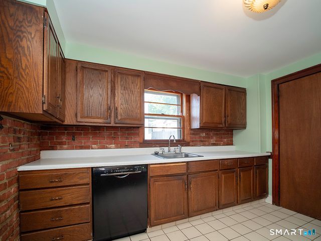 15 Homestead Avenue, Hamden, CT 06514
