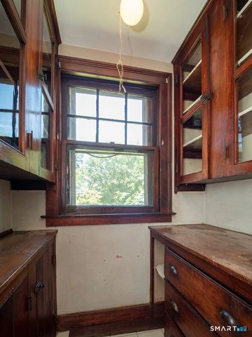 15 Homestead Avenue, Hamden, CT 06514