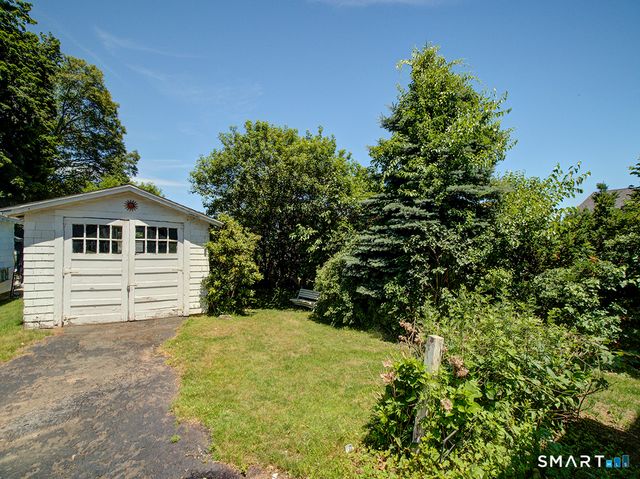 15 Homestead Avenue, Hamden, CT 06514