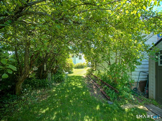 15 Homestead Avenue, Hamden, CT 06514