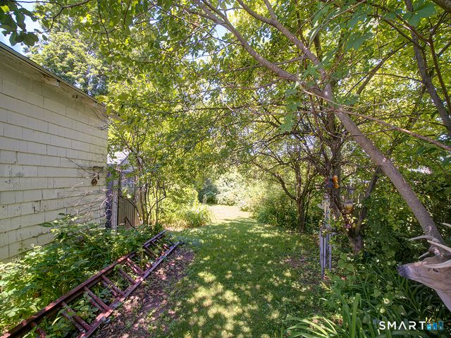 15 Homestead Avenue, Hamden, CT 06514