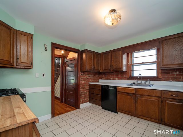 15 Homestead Avenue, Hamden, CT 06514