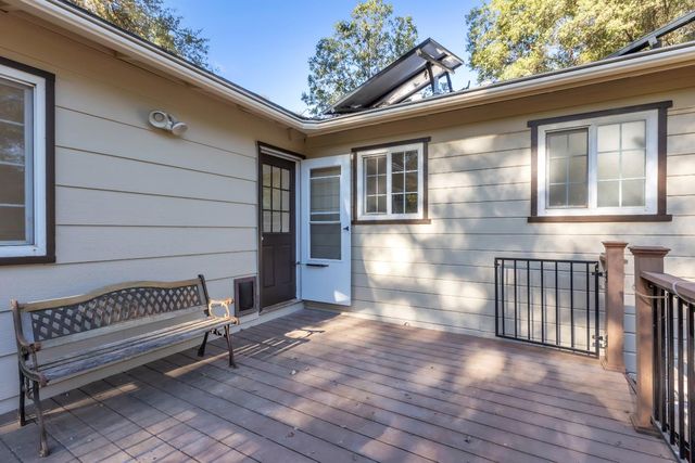 18956 Siesta Dr, Penn Valley, CA 95946