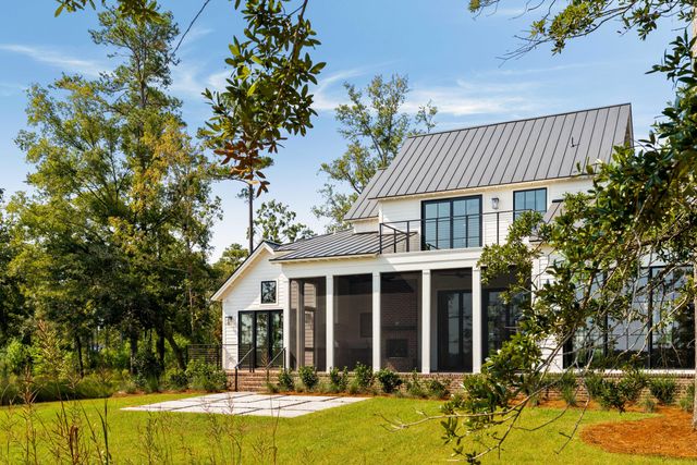 4368 Lady Banks Lane, Ravenel, SC 29470