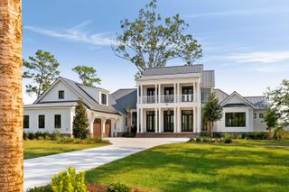 4368 Lady Banks Lane, Ravenel, SC 29470
