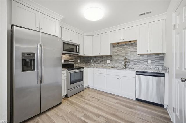 906 Donald WAY, Virginia Beach, VA 23451