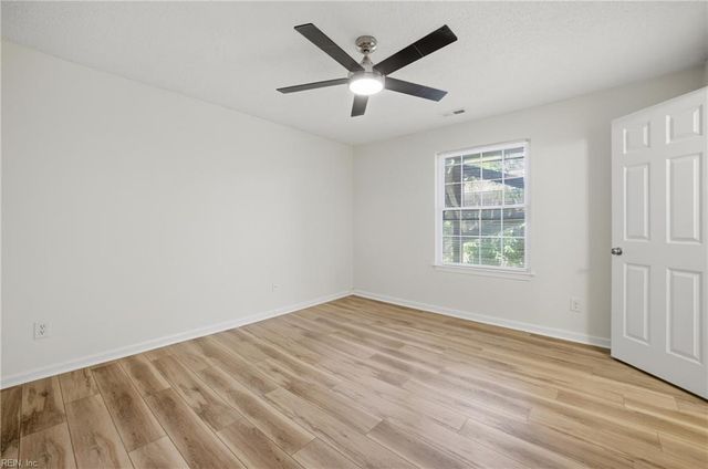 906 Donald WAY, Virginia Beach, VA 23451