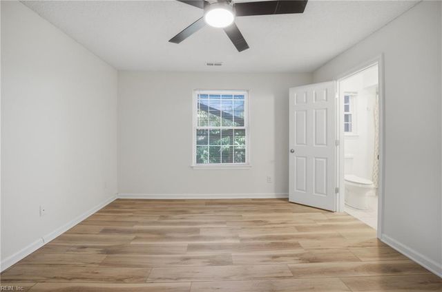 906 Donald WAY, Virginia Beach, VA 23451