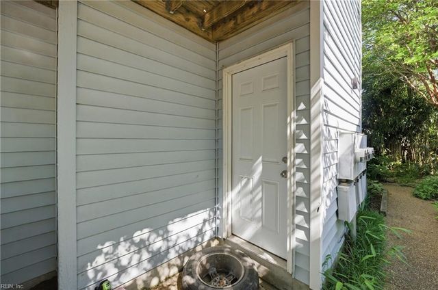 906 Donald WAY, Virginia Beach, VA 23451