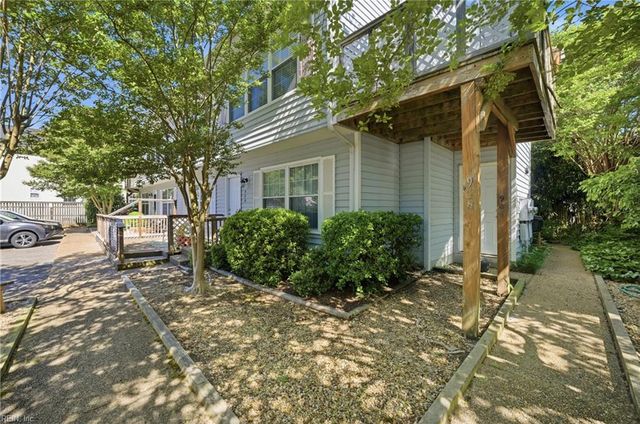 906 Donald WAY, Virginia Beach, VA 23451