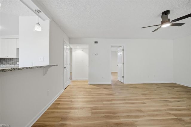 906 Donald WAY, Virginia Beach, VA 23451