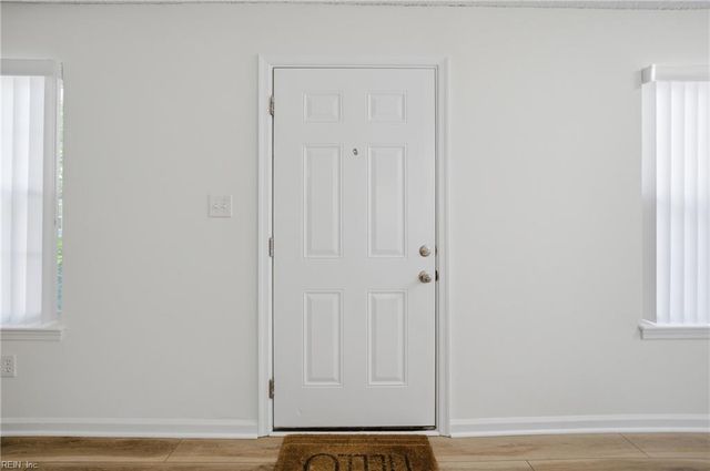 906 Donald WAY, Virginia Beach, VA 23451