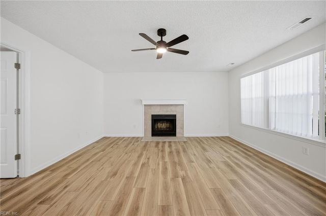 906 Donald WAY, Virginia Beach, VA 23451