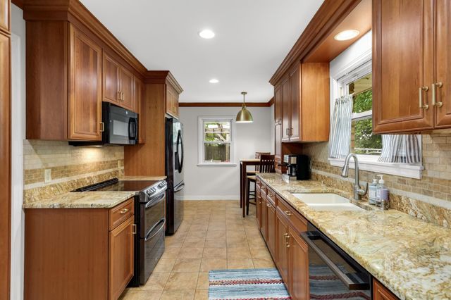 9100 Club Road, Saint Louis Park, MN 55426