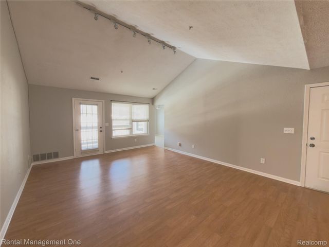 1341 Millbrook Trail, Pittsfield Charter Township, MI 48108