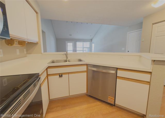 1341 Millbrook Trail, Pittsfield Charter Township, MI 48108