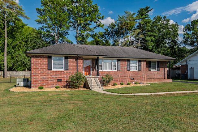 1007 2nd Ave, Fayetteville, TN 37334