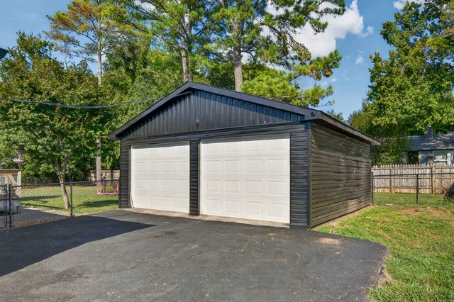 1007 2nd Ave, Fayetteville, TN 37334