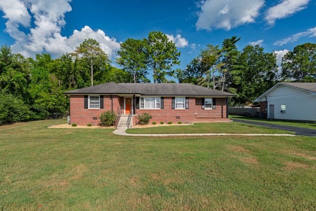 1007 2nd Ave, Fayetteville, TN 37334