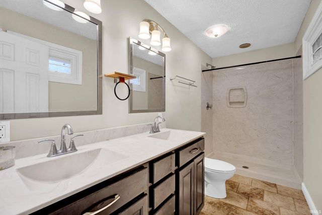 46 Woodlawn Drive, Mitchell, IN 47446