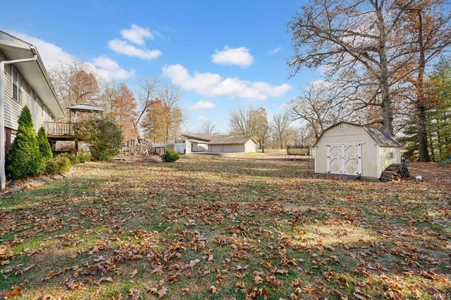 46 Woodlawn Drive, Mitchell, IN 47446