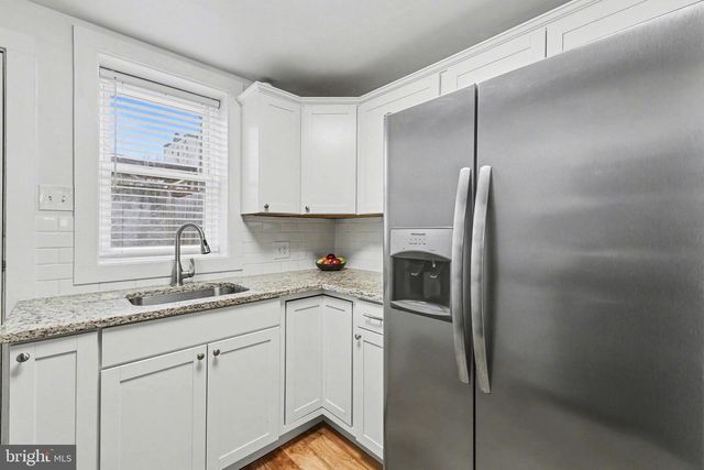 207 S DURHAM ST, Baltimore, MD 21231